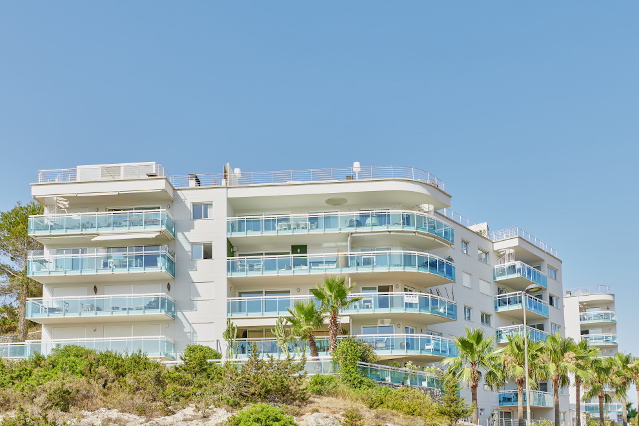Resa estates ibiza huis kopen apartement building .jpg